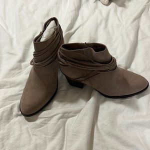 Suede boots